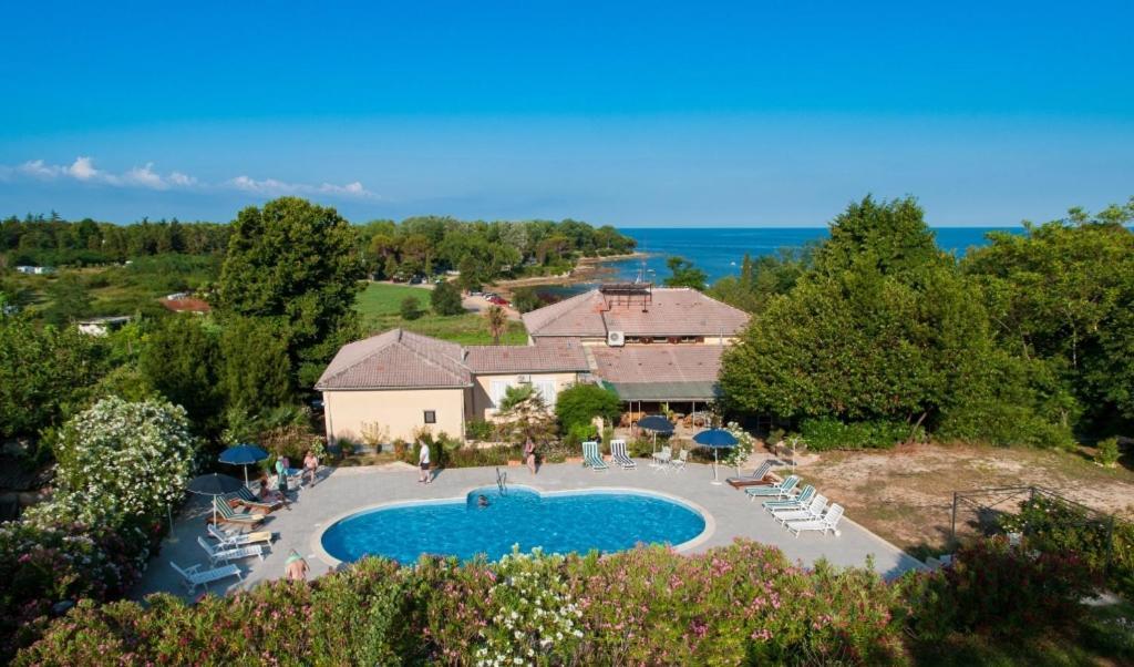 Bungalow Leo سافودغيا المظهر الخارجي الصورة