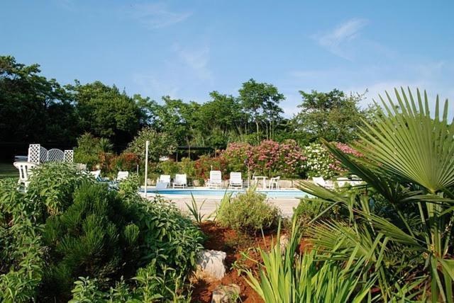 Bungalow Leo سافودغيا المظهر الخارجي الصورة
