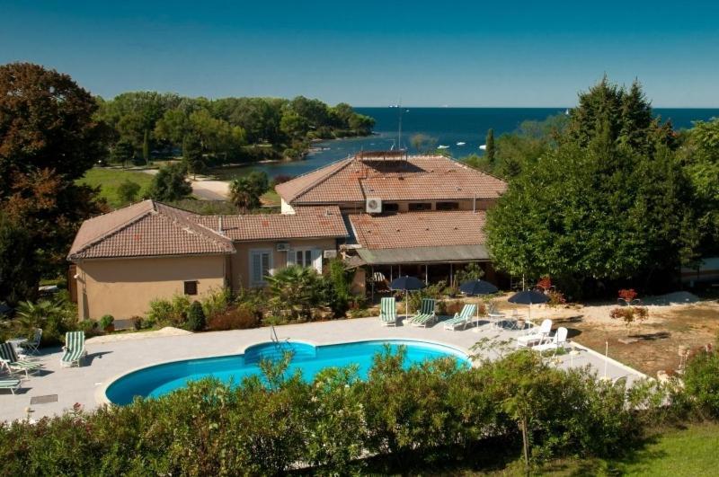 Bungalow Leo سافودغيا المظهر الخارجي الصورة